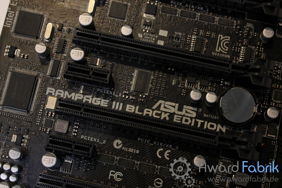 Asus-Rampage-III-Black-Edition-Motherboard-Showcased-at-CeBIT-2011-7