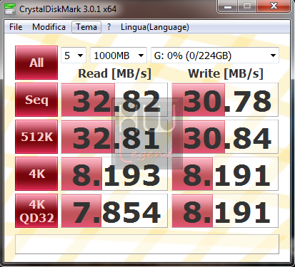 053-kingston-hyperx-ssd-240gb-crystal-USB2-1