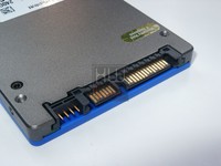 032-kingston-hyperx-ssd-240gb-ssd-connettori