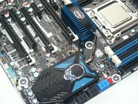 035-intel-sandy-bridge-e-dx79si-foto-dissipazione-2