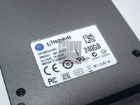 036-kingston-hyperx-ssd-240gb-ssd-retro3