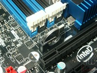 045-intel-sandy-bridge-e-dx79si-foto-batteria