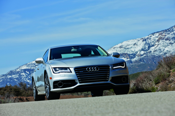 Audi_A7_exterior_3_photo_by_Audi