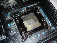 015-gigabyte-x79-ud3-foto-scheda-zona-socket