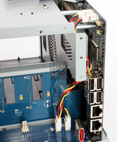 synology_ds1812_nas_connessioni_pcb_1