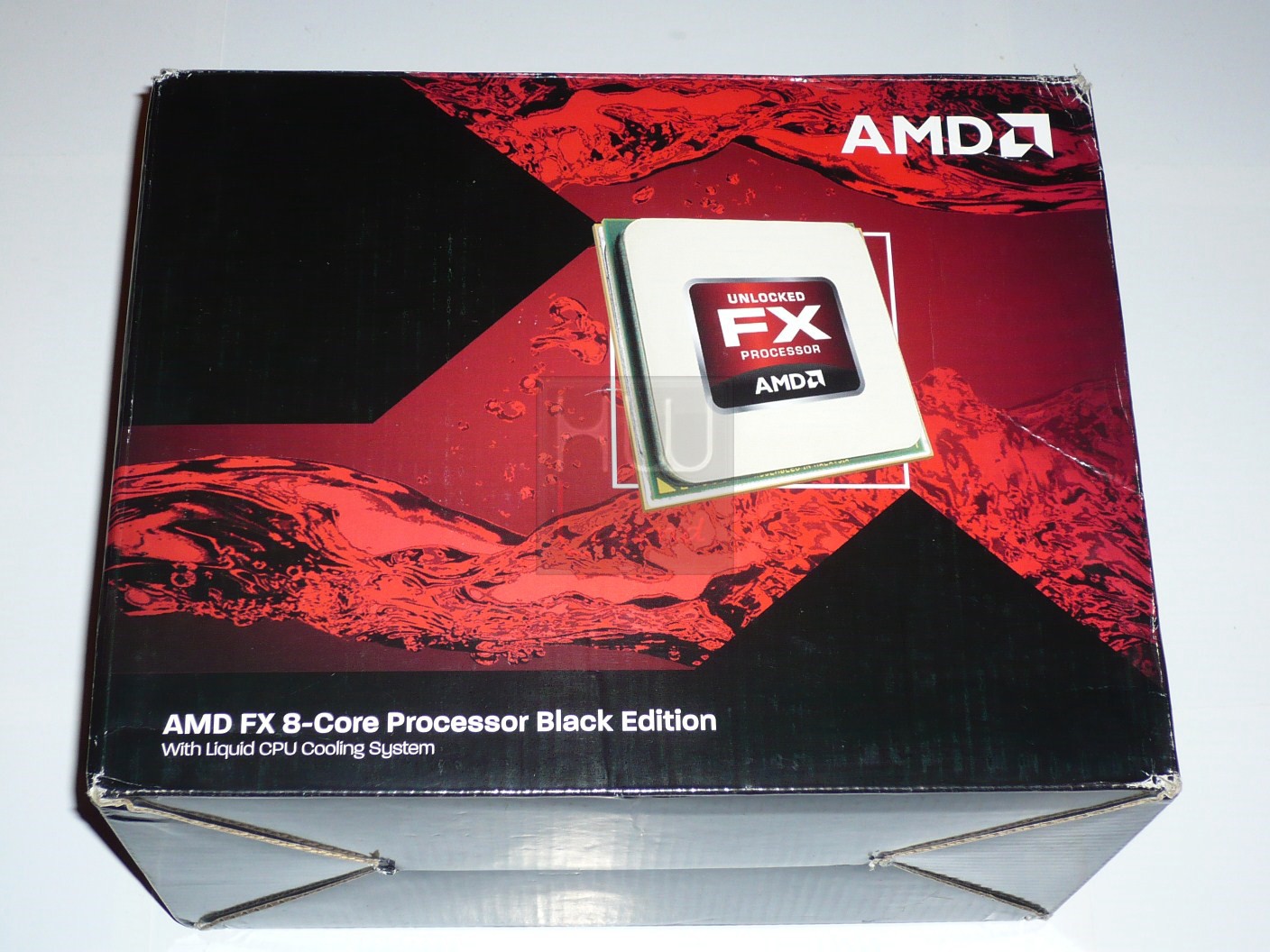 026-amd-bulldozer-fx8150-liquid-cooling-confezione-fronte