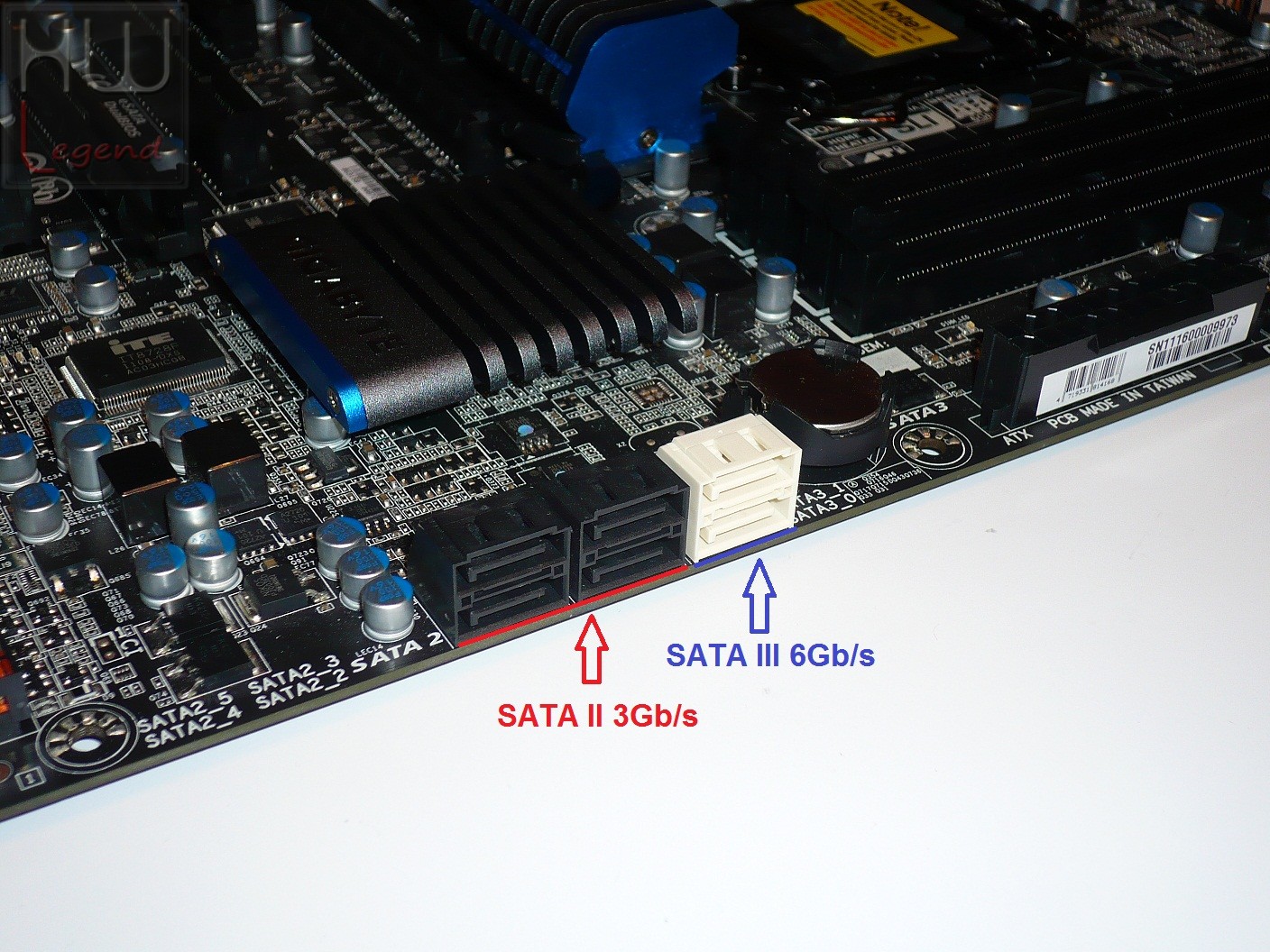 026-gigabyte-z68x-ud5-foto-scheda-porte-sata