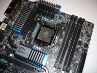 018-gigabyte-z68x-ud5-foto-scheda-zona-socket