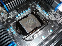 019-gigabyte-z68x-ud5-foto-scheda-zona-socket-dettaglio