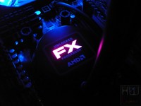 047-amd-bulldozer-fx8150-liquid-cooling-particolare-logo-3