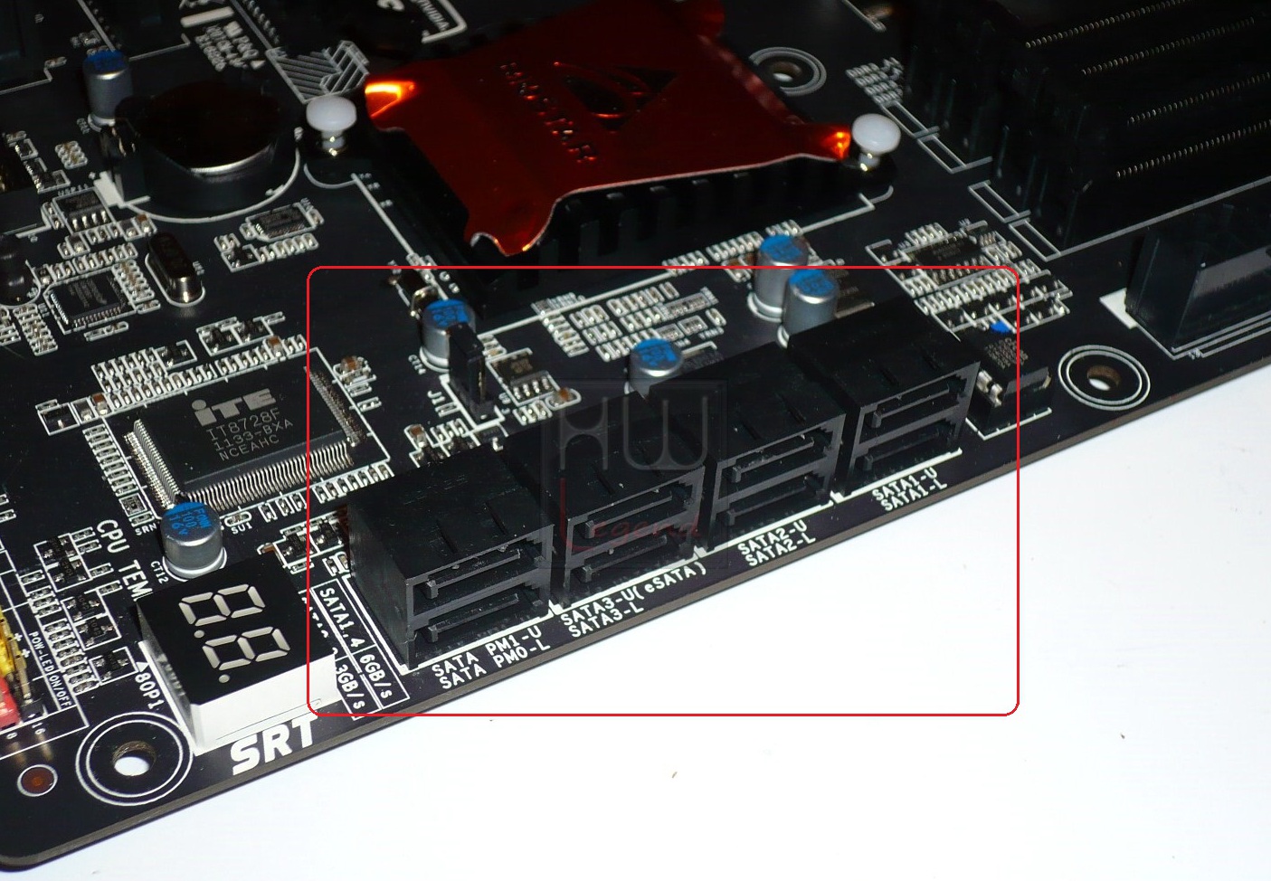 038-biostar-tz77xe4-foto-scheda-porte-sata