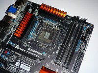 025-biostar-tz77xe4-foto-scheda-zona-socket