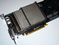056-asus-geforce-gtx680-scheda-dettagli-dissipatore-4