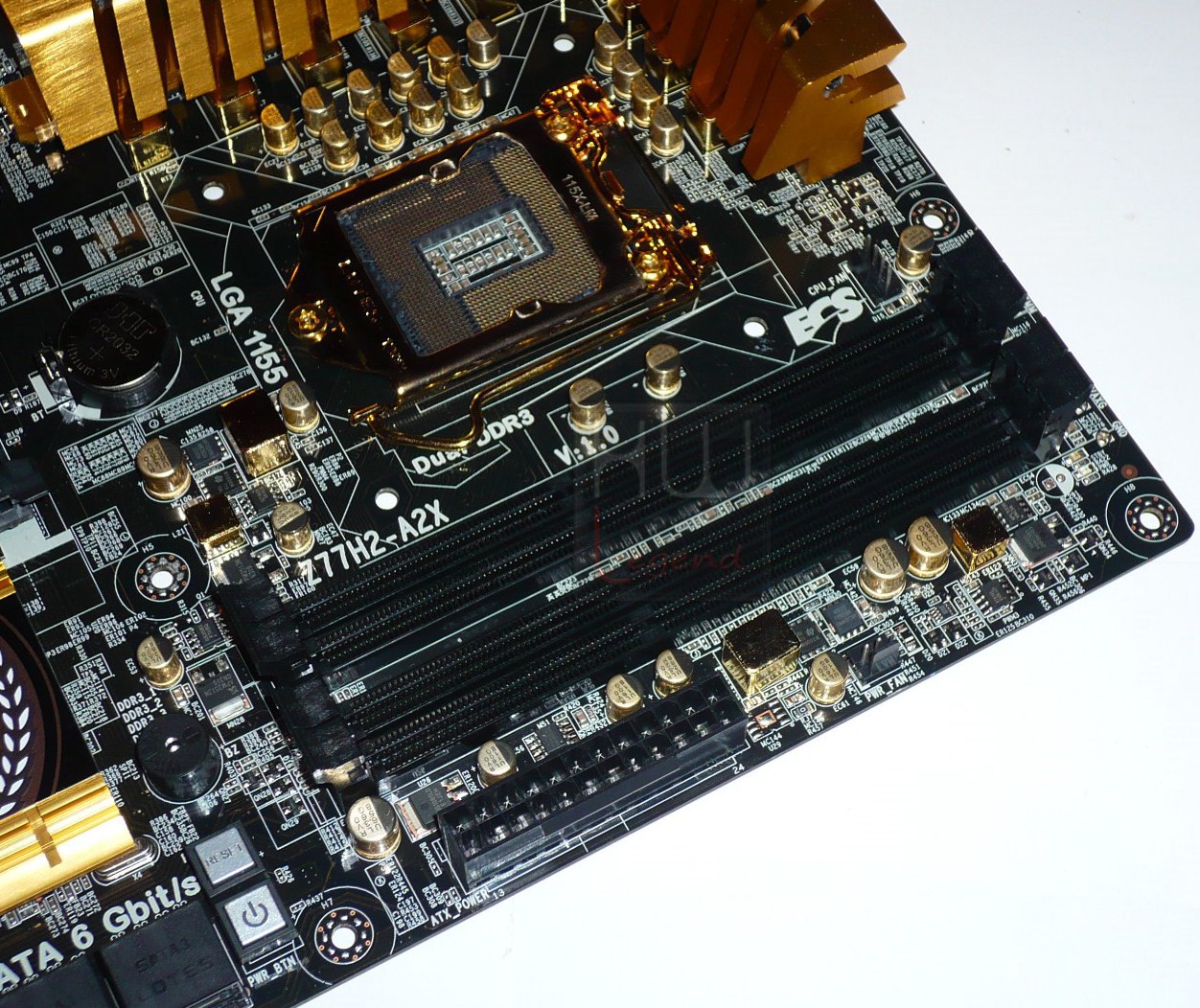 043-ecs-z77h2-a2x-foto-scheda-slot-ddr3