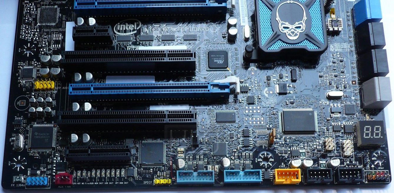 066-intel-ivy-bridge-3770k-mb-desktop-board-z77ga70K-foto-conn-supp