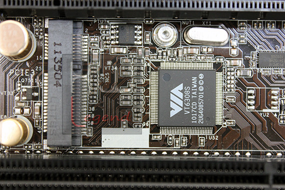 asrock_Z77_-Extreme6_scheda_part_4_firewire