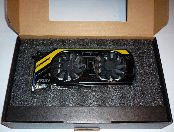 037-msi-r7970-lightning-foto-confezione-interna