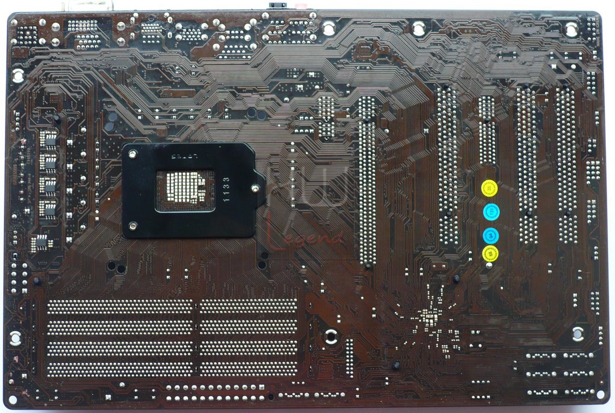 052-asrock-h77-pro4-foto-scheda-retro