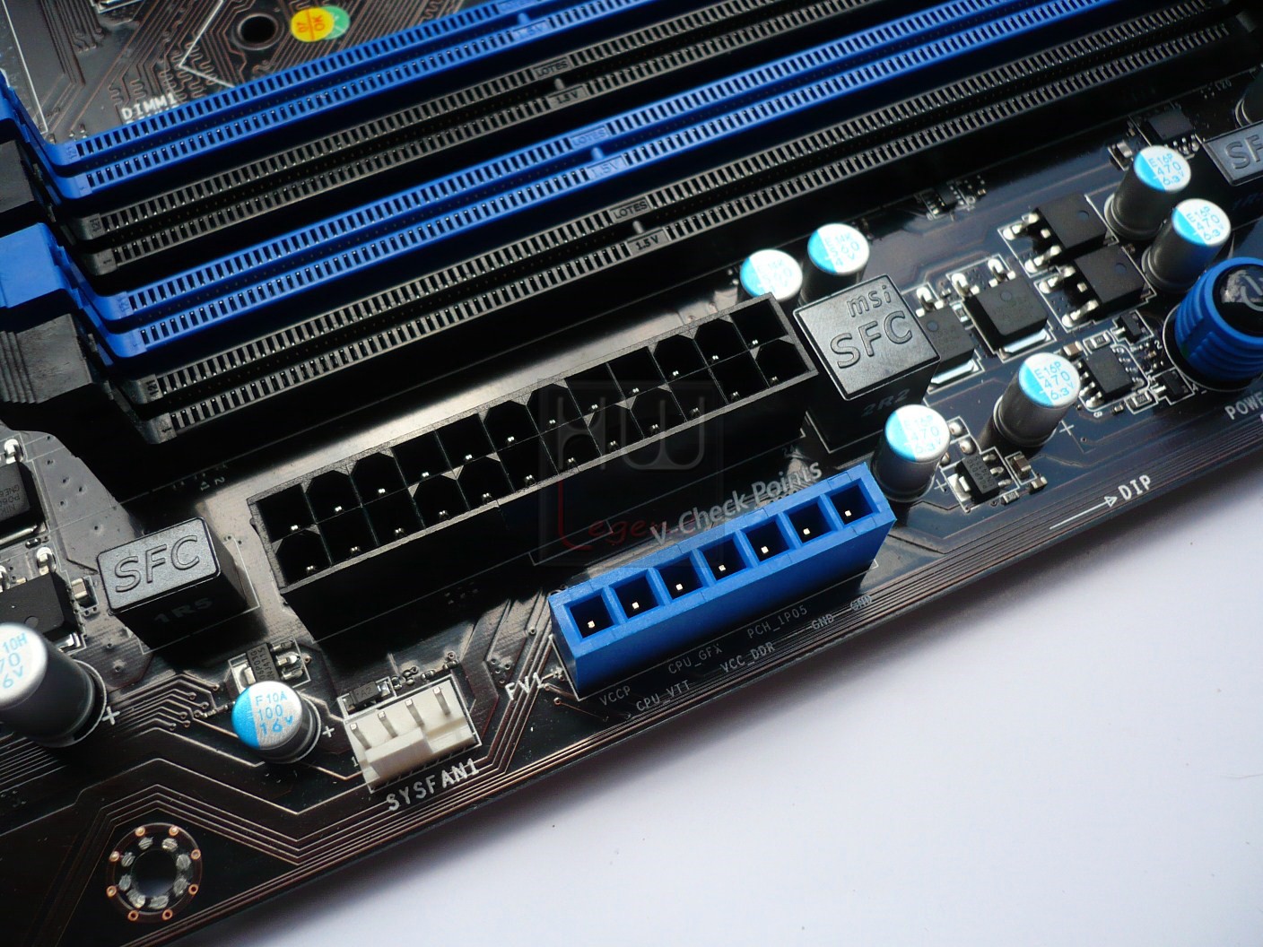 053-msi-z77a-gd65-foto-connettore-atx-punti-lettura-vcheck