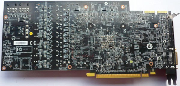 061-msi-r7970-lightning-foto-scheda-naked-2