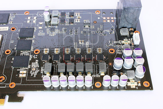 palit_jetstream_gtx680_particolare_10_alimentazione