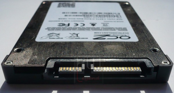 023-ocz-vertex4-ssd-128gb-foto-drive-connettori-2