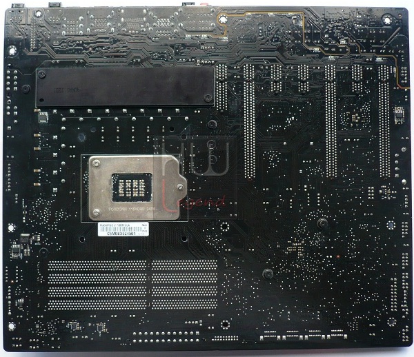 040-asus-maximus-v-formula-z77-foto-scheda-retro
