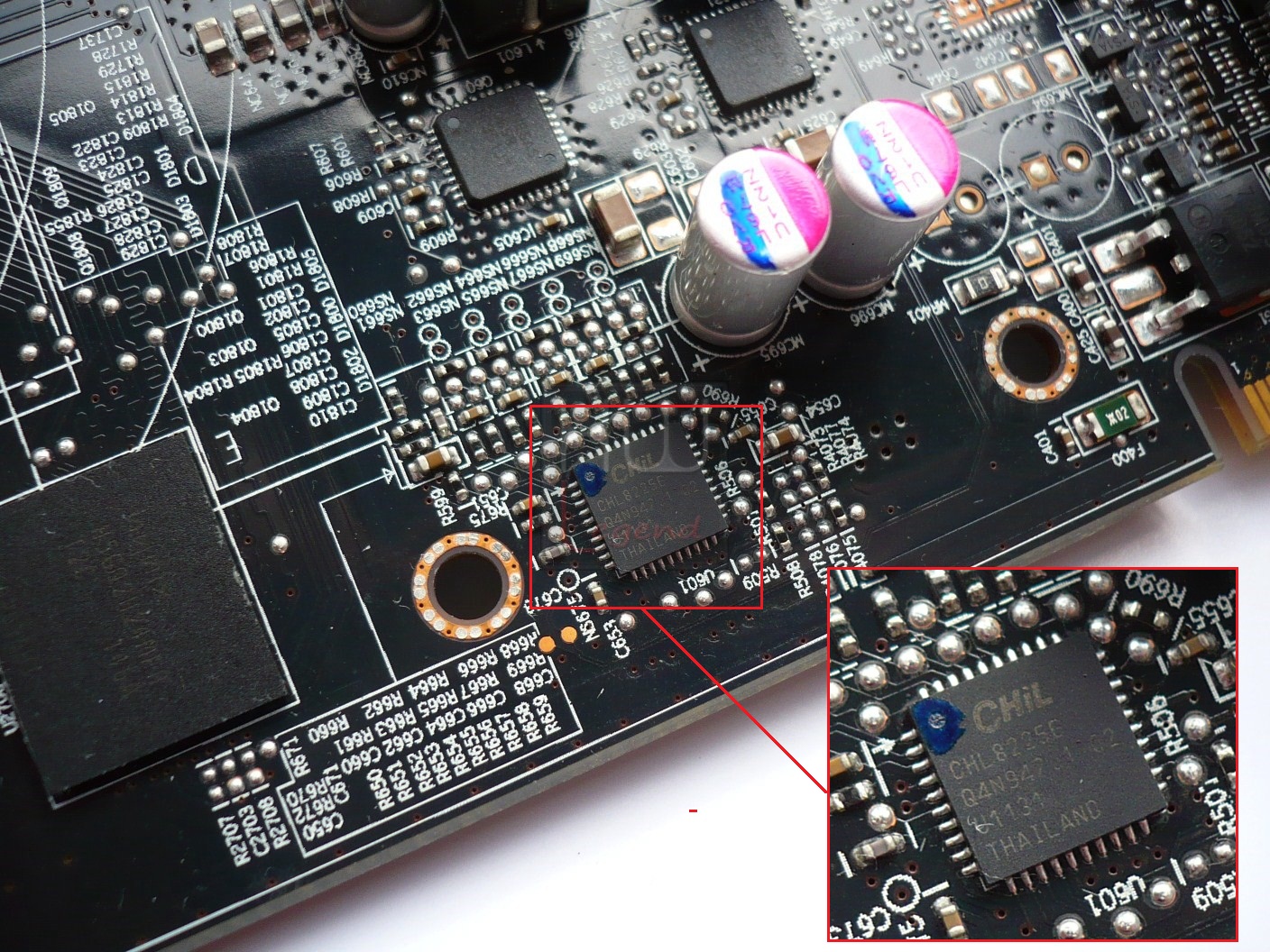 054A-amd-hd7800-series-amd-foto-schede-particolare-regolatore-di-tensione