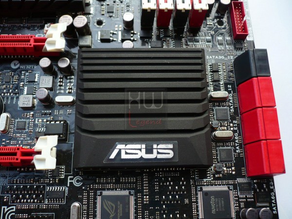 067-asus-maximus-v-formula-z77-foto-scheda-dissy-pch