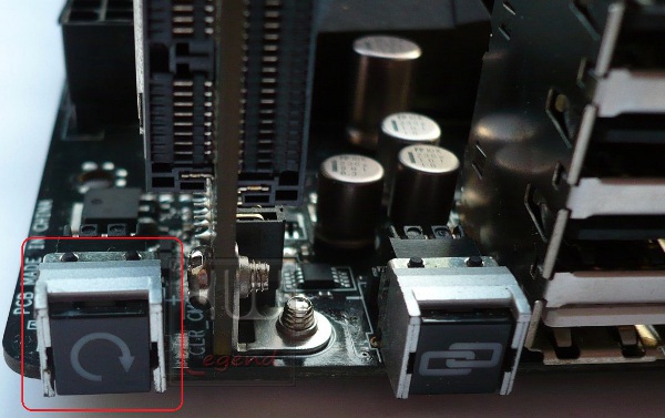 071-asus-maximus-v-formula-z77-foto-scheda-switch-clear-cmos