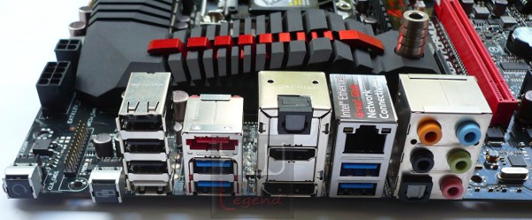 075-asus-maximus-v-formula-z77-foto-scheda-pannello-IO
