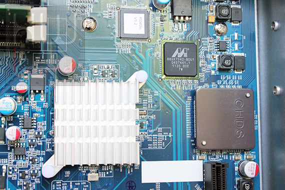 synology_rs3412xs_nas_particolare_10