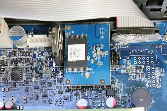 synology_rs3412xs_nas_particolare_12