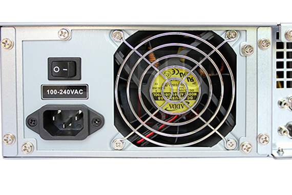 synology_rs3412xs_nas_particolare_4