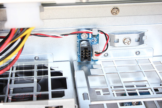 synology_rs3412xs_nas_particolare_7
