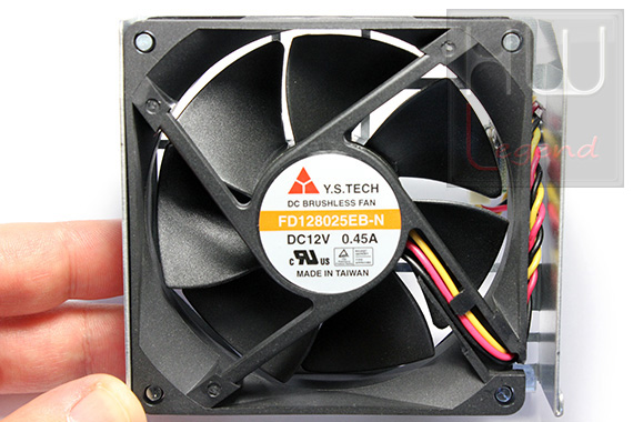 synology_rs3412xs_nas_particolare_7_b