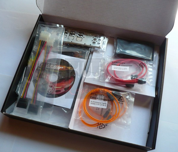 014-foxconn-rattler-p67-foto-confezione-bundle-2