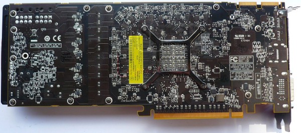 033-amd-hd7970-ghz-edition-foto-scheda-retro