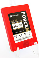 corsair_gs240_ssd_anteriore_1