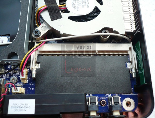 033-foxconn-nettop-nt-i1200-foto-slot-soddr3