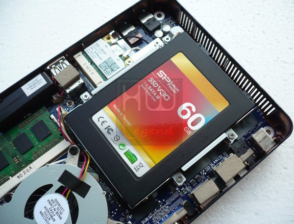 048-foxconn-nettop-nt-i1200-foto-montaggio-componenti-3