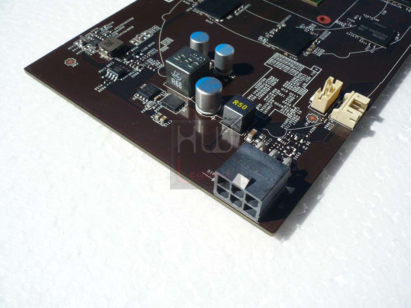 076-msi-geforce-gtx650-pe-foto-scheda-conn-supp-alim-6pin