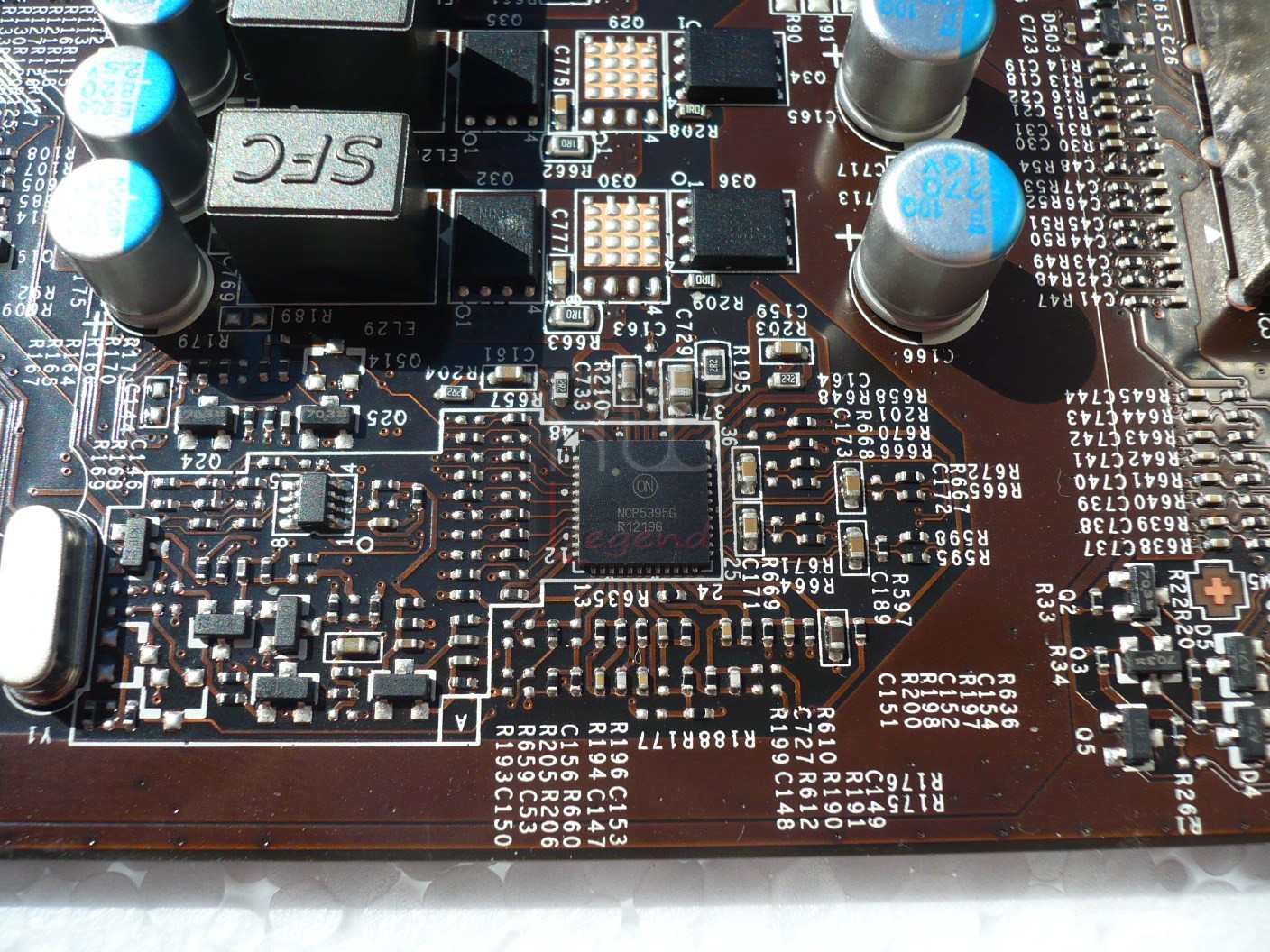 078-msi-geforce-gtx650-pe-foto-scheda-regolatore-tensione
