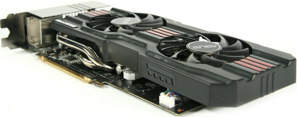 Asus_GeForce_GTX_660_Ti_DirectCU_II_TOP_-_3