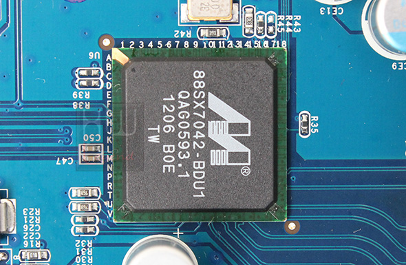 synology_ds413j_scheda_sata