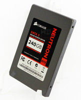 corsair_neutron_gtx_ssd_laterale2