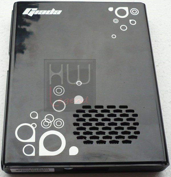 038-giada-minipc-foto-mini-compurer-griglie_laterali-1
