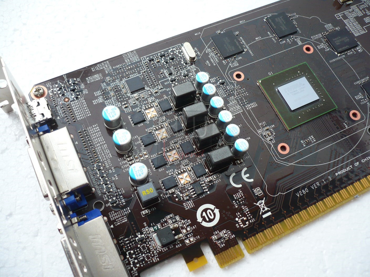 060-msi-geforce-gtx650Ti-pe-scheda-circuiteria-1