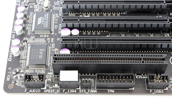 gigabyte_x79s_up5_wifi_scheda_part_12_conn_inferiori1