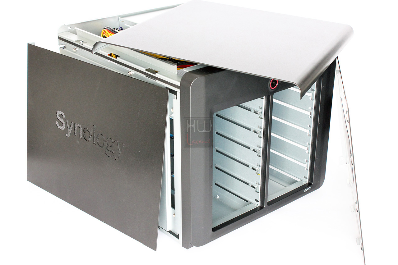 synology_ds2413p_nas_aperto_1